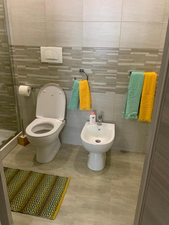 Nuovissimo Appartamento Indipendente Al Centro !! Catánia Buitenkant foto