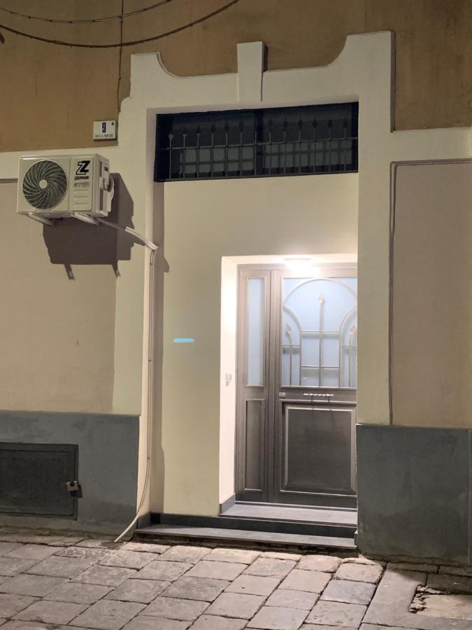 Nuovissimo Appartamento Indipendente Al Centro !! Catánia Buitenkant foto